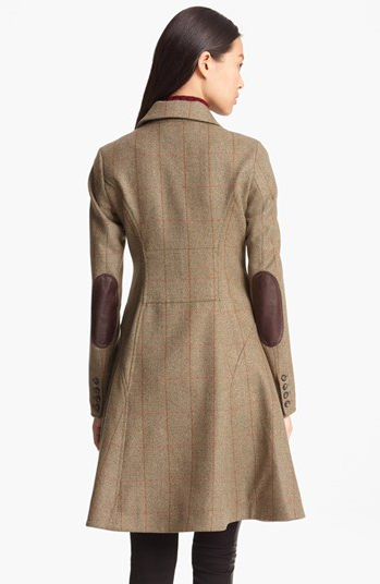 źródło: http://www.barbour.com/All-Collections/Womens/Wool-Coats ...